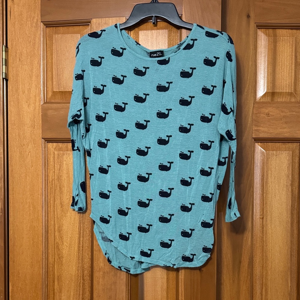 Rue21 Teal Whale Pattern Women's 3/4 Sleeved Shirt XS